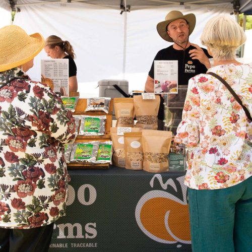 Castlemaine_farmers_market_089